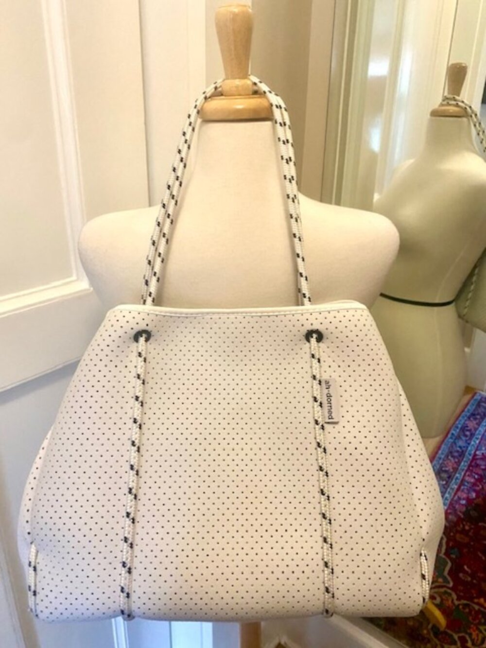 AD-DORNED TOTE